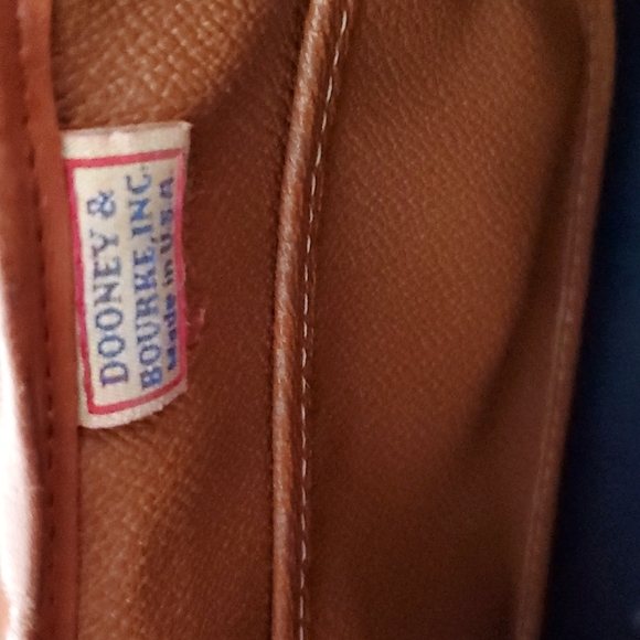 VINTAGE DOONEY PEBBLE LEATHER CROSSBODY. - Picture 8 of 8